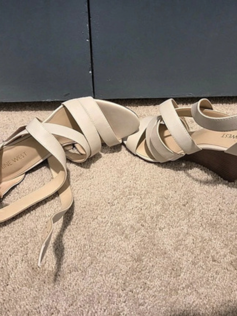 New Nine West Cream Wedge Sandals